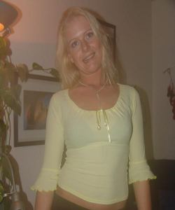 <p class='ppt-number'>221 779 + PIN 618</p><p class='ppt-pricing-de'>1,99 Euro/Min.</p>