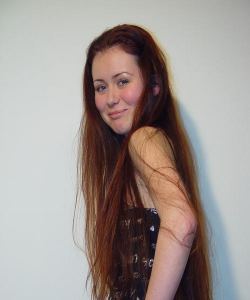 <p class='ppt-number'> 221 779 + PIN 693</p><p class='ppt-pricing-de'>1,99 Euro/Min.</p>